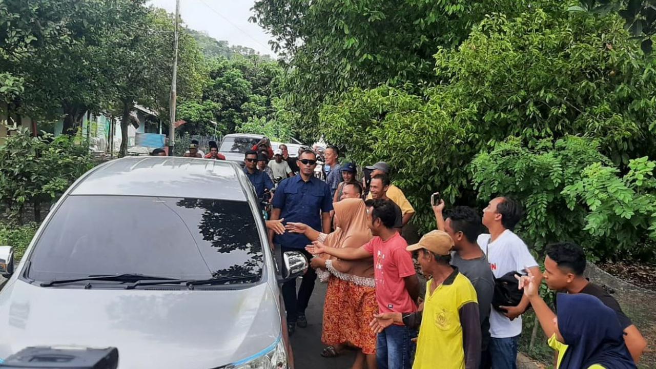 Calon presiden nomor urut 3, Ganjar Pranowo blusukan ke Pulau Banda Neira, Maluku Tengah, Selasa (30/1).<br>