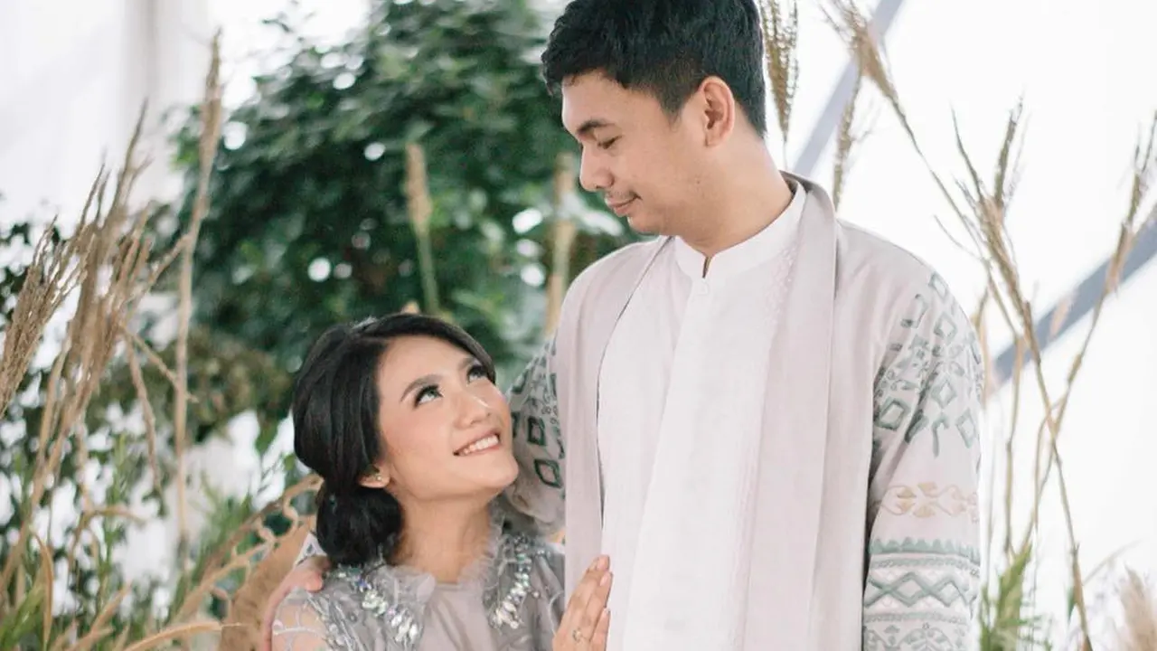 [Fimela] Anissa Aziza dan Raditya Dika