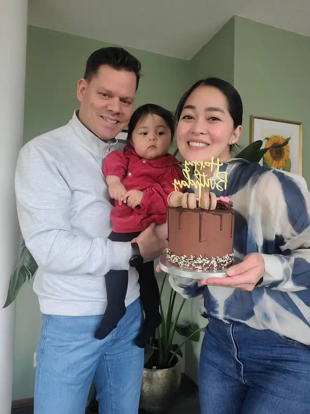 7 Momen Perayaan Ultah Gracia Indri ke 34, Quality Time Bareng Suami