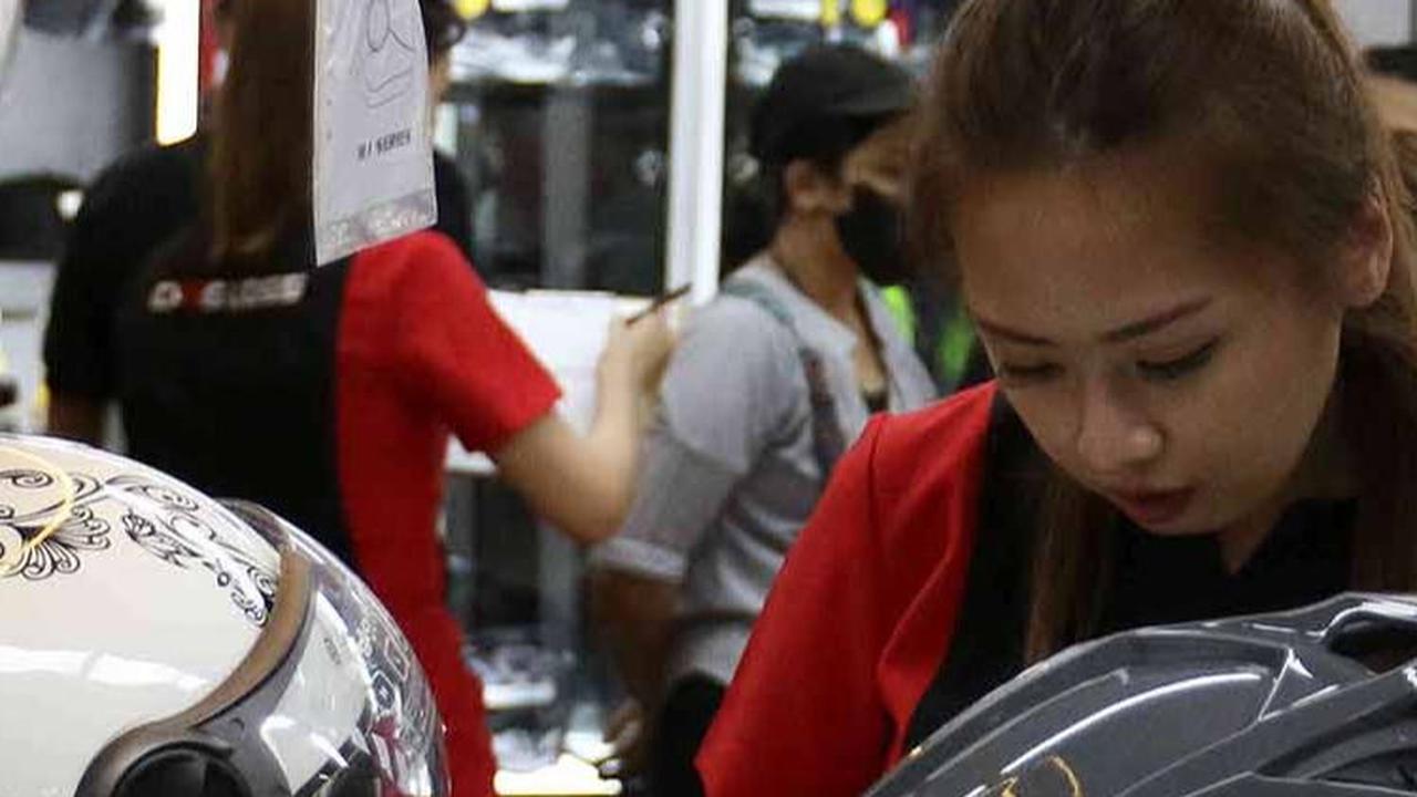 Lebih lanjut, Sri menjelaskan kegiatan, Jakarta Fair 2023 yang diikuti sekitar 2.500 peserta dengan jumlah mencapai 1.600 tenant multiproduk dari berbagai perusahaan dan UMKM.
