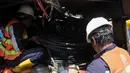 Sebanyak 5 pipa ilegal sepanjang 500 meter dan digunakan dengan pompa yang cukup besar untuk menarik air tersebut, Pluit, Jakarta Utara, Kamis (22/5/2014) (Liputan6.com/Johan Tallo).