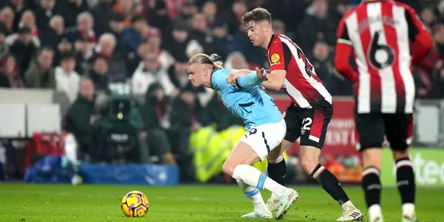 Nathan Collins Masuk Radar Liverpool