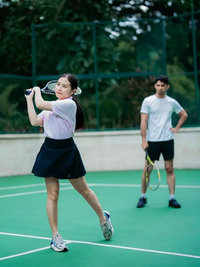 Prilly dan Reza Main Tenis