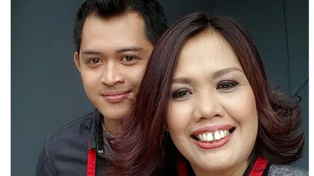 Elly Sugigi dan Ferry Anggara