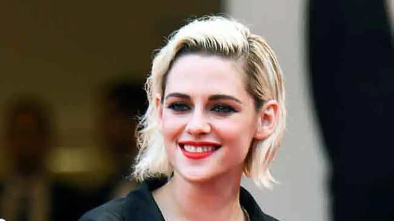 Kristen Stewart Muntah Hampir Setiap Hari, Kenapa?
