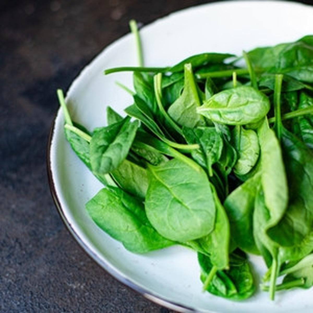 Sayur Bayam Tidak Boleh Dipanaskan? Ini Fakta yang Perlu Kamu Tahu