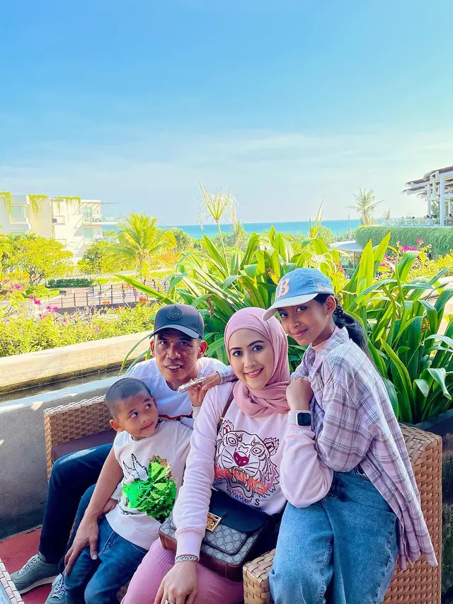 Meggy Wulandari makin bahagia dan awet muda (Instagram/meggywulandari_real)