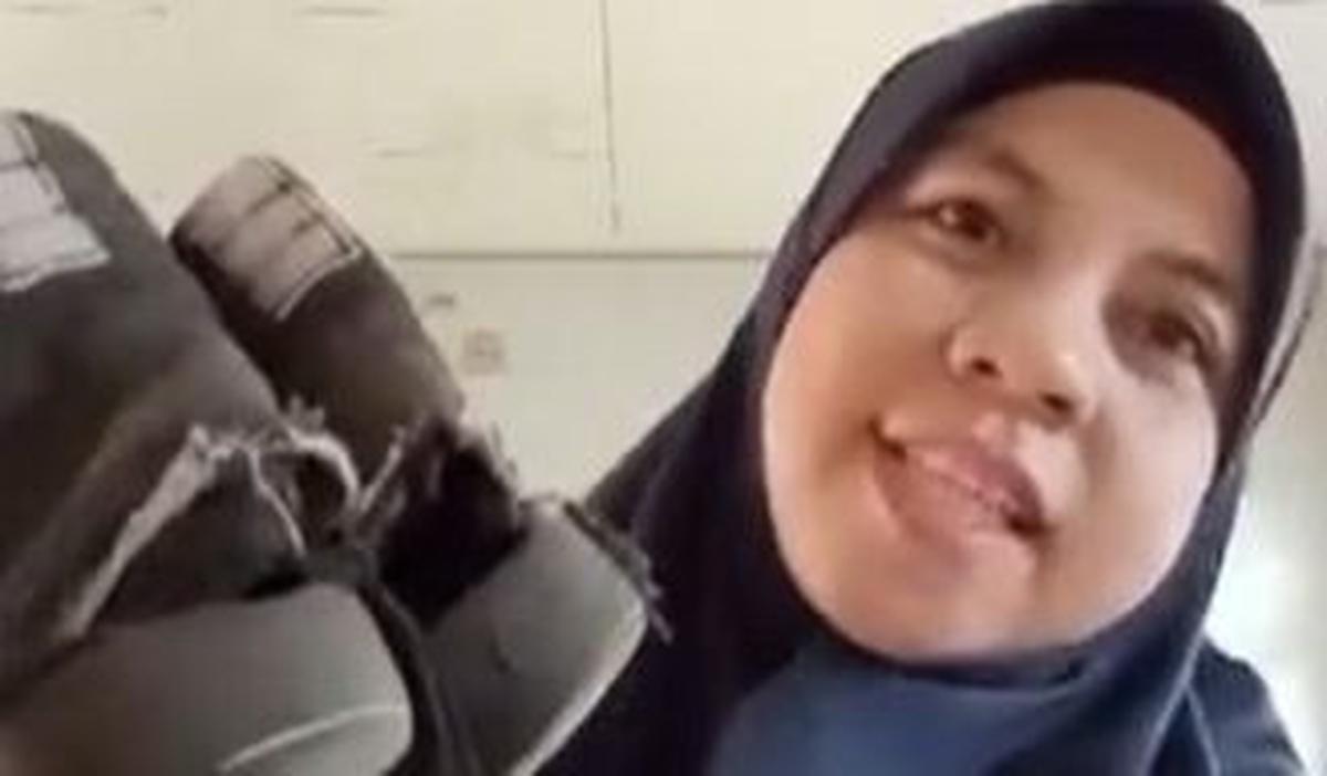 "Rp271 Triliun, setidaknya kita tidak akan melihat sepatu anak Indonesia yang berlubang seperti ini,"