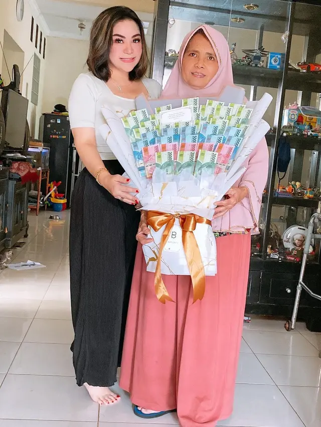 Dulu Dibully, Ini 6 Potret Anisa Bahar yang Kini Langsing dan Berhasil Turun 28 Kg