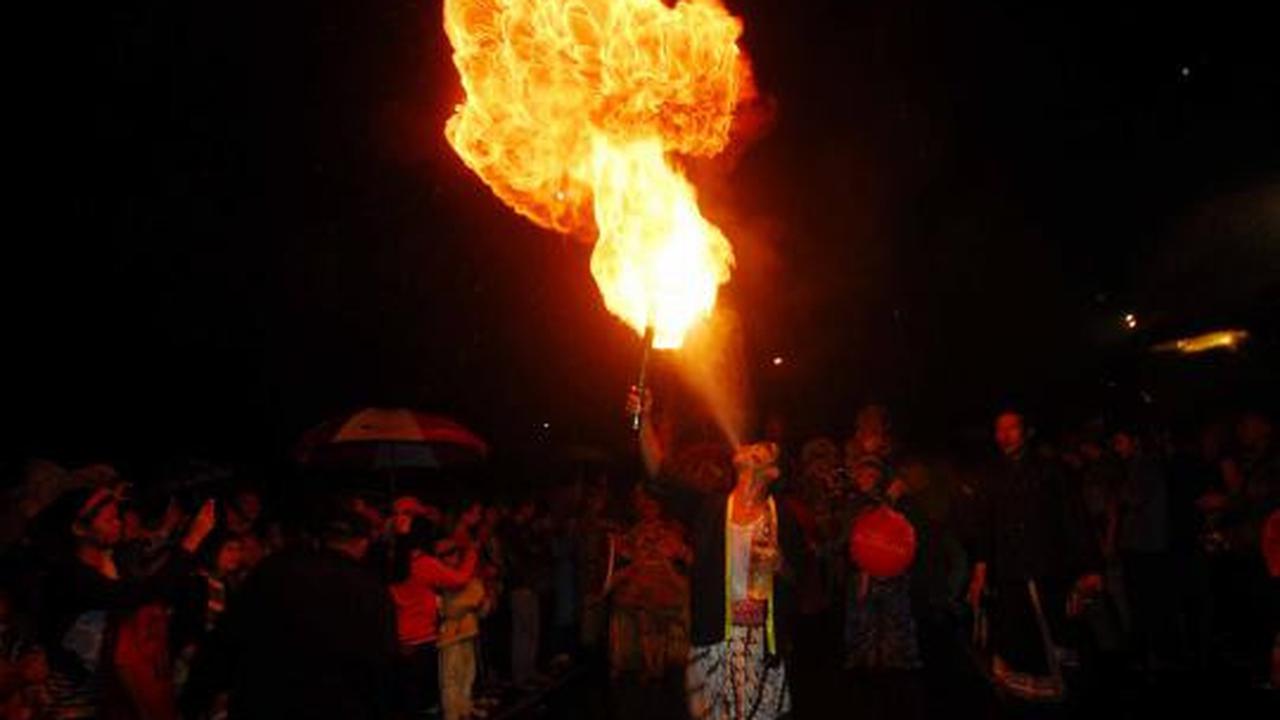Ahok buka karnaval car free day night di Jakarta