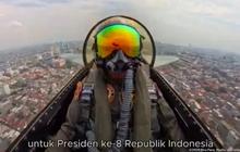 Delapan Jet Tempur F-16 Fighting Falcon Lakukan Manuver Khusus untuk Presiden Prabowo Subianto