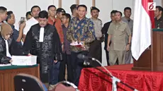 Lembaga Bantuan Hukum (LBH) Jakarta menilai pasal penodaan agama yang dijeratkan pada Calon Gubernur DKI Jakarta Basuki Tjahaja Purnama alias Ahok merupakan alat kriminalisasi dalam konteks Pilkada DKI Jakarta.