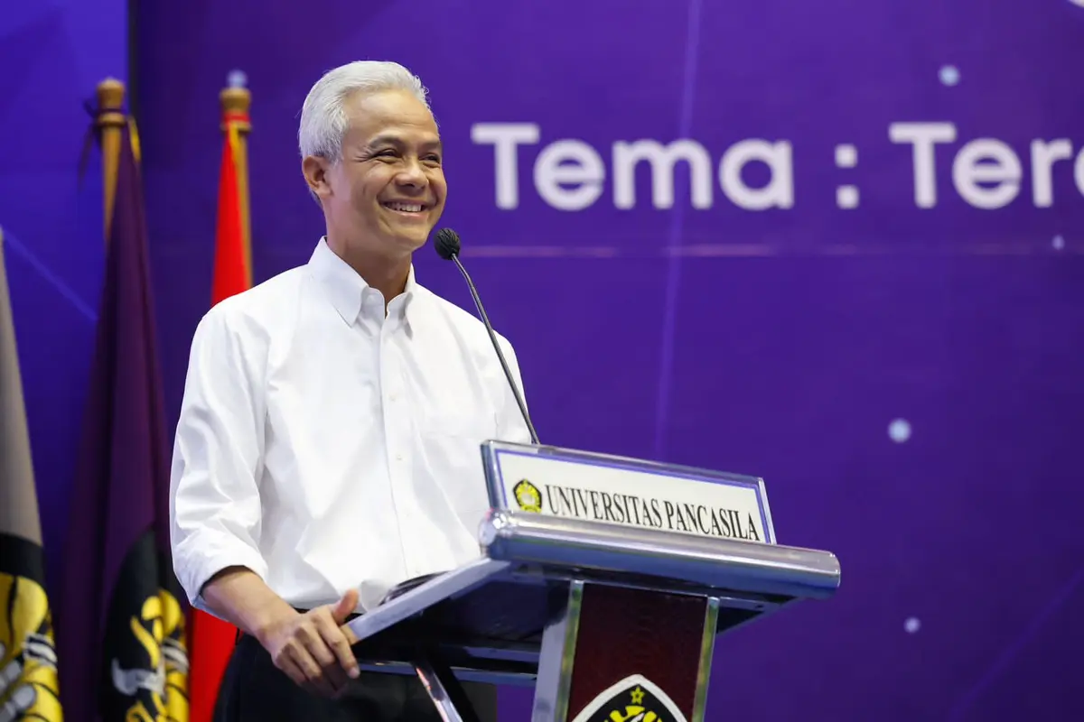 Gubernur Jawa Tengah (Jateng) Ganjar Pranowo saat berbicara di acara pengenalan kehidupan kampus mahasiswa baru Universitas Pancasila (UP) Tahun Ajaran 2023/2024 di Gedung Serba Guna UP, Tanjung Barat, Jakarta Selatan. (Istimewa)