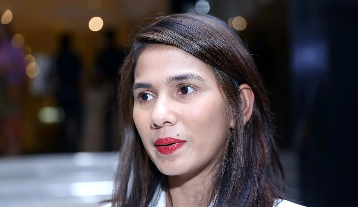 Pemain dalam film Bajaj Bajuri The Movie itu bangga karena banyak perempuan yang telah mengerti tentang kekerasan yang terjadi pada mereka. Ia melihat didaerah kekerasan dalam rumah tangga juga tinggi. (Nurwahyunan/Bintang.com)