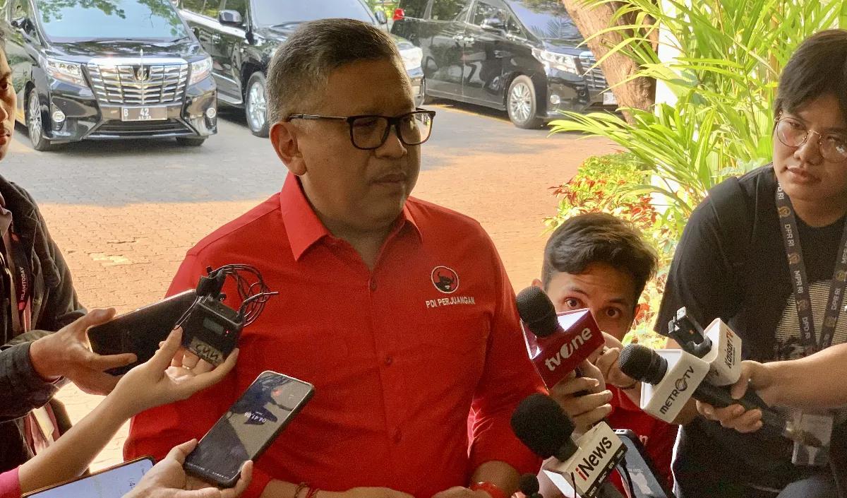 Terkait inisial cawapres Ganjar adalah sosok bernama depan M, Hasto hanya menyebut capres cawapres yang diusung PDI Perjuangan menggambarkan Indonesia.