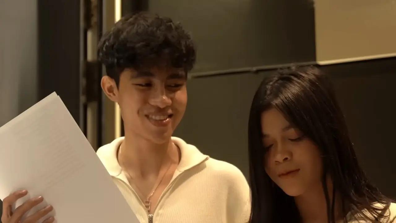 Eby dan Zahra Sima. (YouTube/ Eby Official Channel)