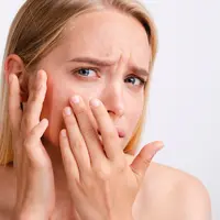 Kulit kering terjadi ketika skin barrier tidak mampu mempertahankan kelembapan dengan baik. [Dok/freepik.com]