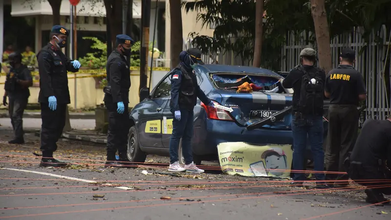 Pascaledakan bom di Makassar