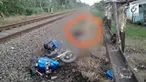 Sepasang pengendara motor tewas tertabrak kereta api di Cilacap. 