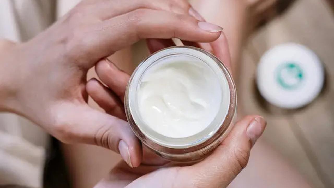 7 Ciri-Ciri Skincare yang Mengandung Merkuri