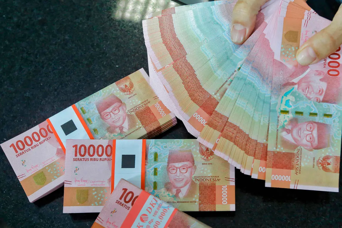 nilai rupiah melemah terhadap dollar