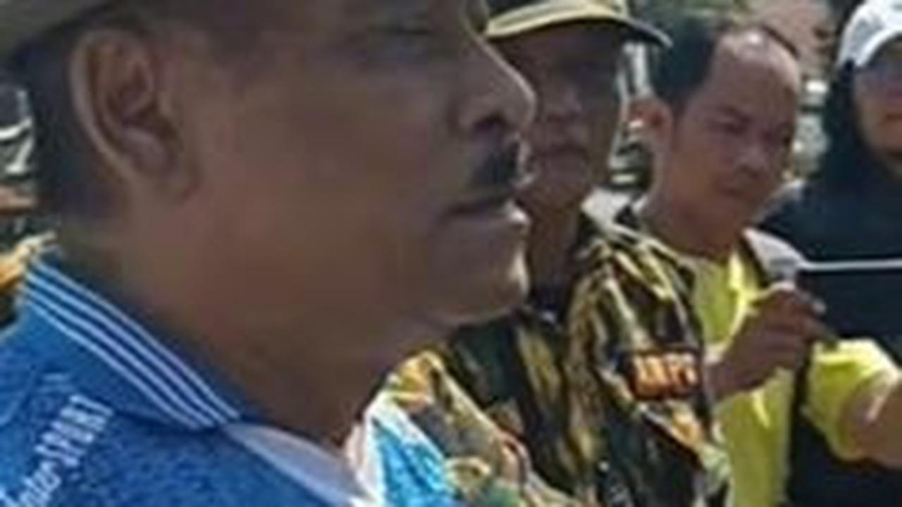 <b>Profil Umuh Muchtar</b>