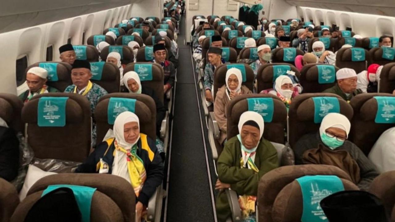 Terbang ke Tanah Suci