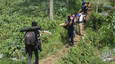 Pendaki Terpeleset Jatuh ke Kawah Gunung Slamet
