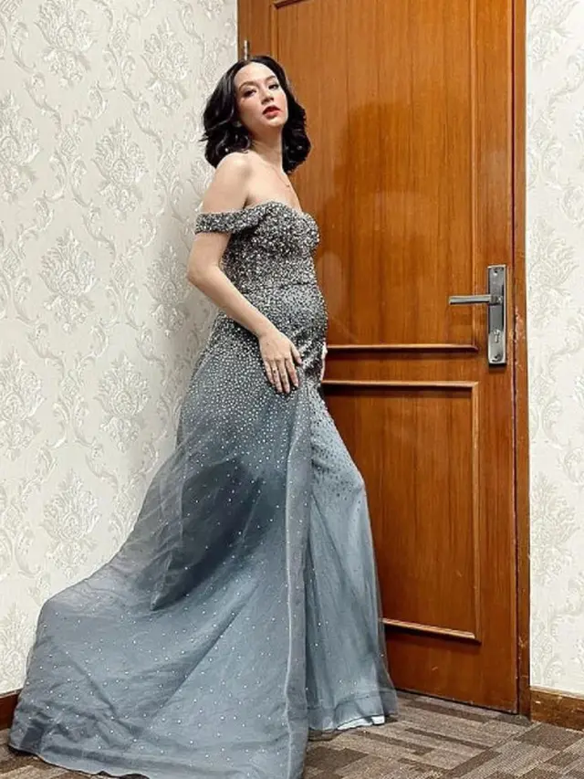 6 Potret Karina Nadila Pamer Baby Bump di Kehamilan Pertama, Gayanya Stylish