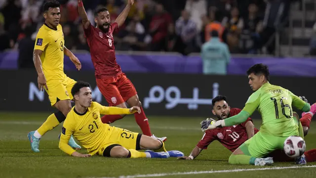 Foto: Menyakitkan! Dibobol Bahrain di Masa Injury Time, Malaysia Susul Vietnam Angkat Koper dari Piala Asia 2023