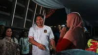 Ketua SC Piala Presiden 2025 Maruarar Sirait meninjau lapak UMKM di sekitar Stadion Gelora Bung Karno. (Dok. Media Piala Presiden 2025).