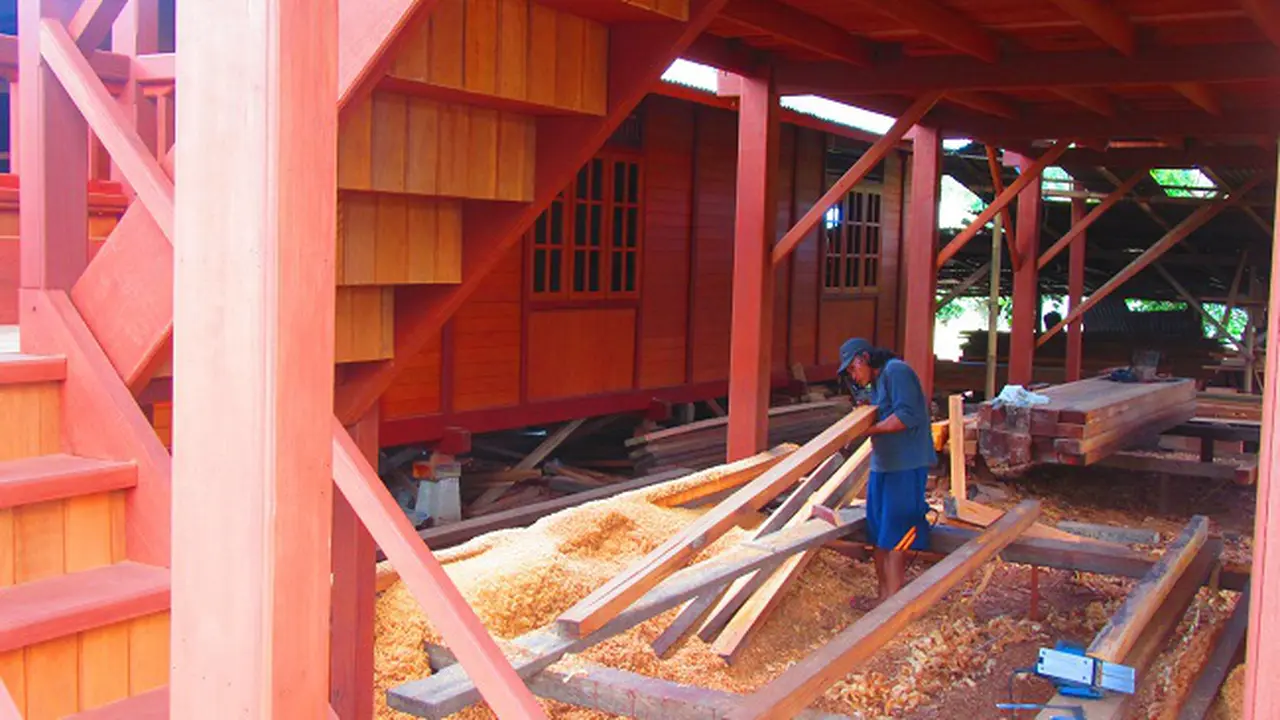 Desa Woloan