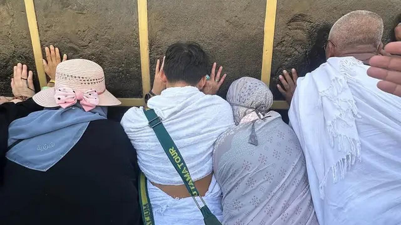 10 Potret Persiapan 'Armuzna' Tya Ariestya di Ibadah Haji 2025, Menanti Dua Tahun