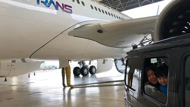 Kerjasama dengan Garuda Indonesia, Ini 6 Momen Raffi dan Nagita Perlihatkan Logo RANS