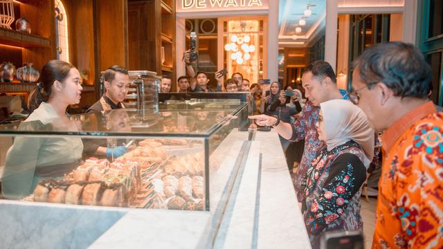 Monsieur Spoon dan Dewata Buka Outlet Terbesar di Surabaya, Tawarkan Olahan Tomahawk hingga Cokelat yang Tak Ada di Cabang Lain