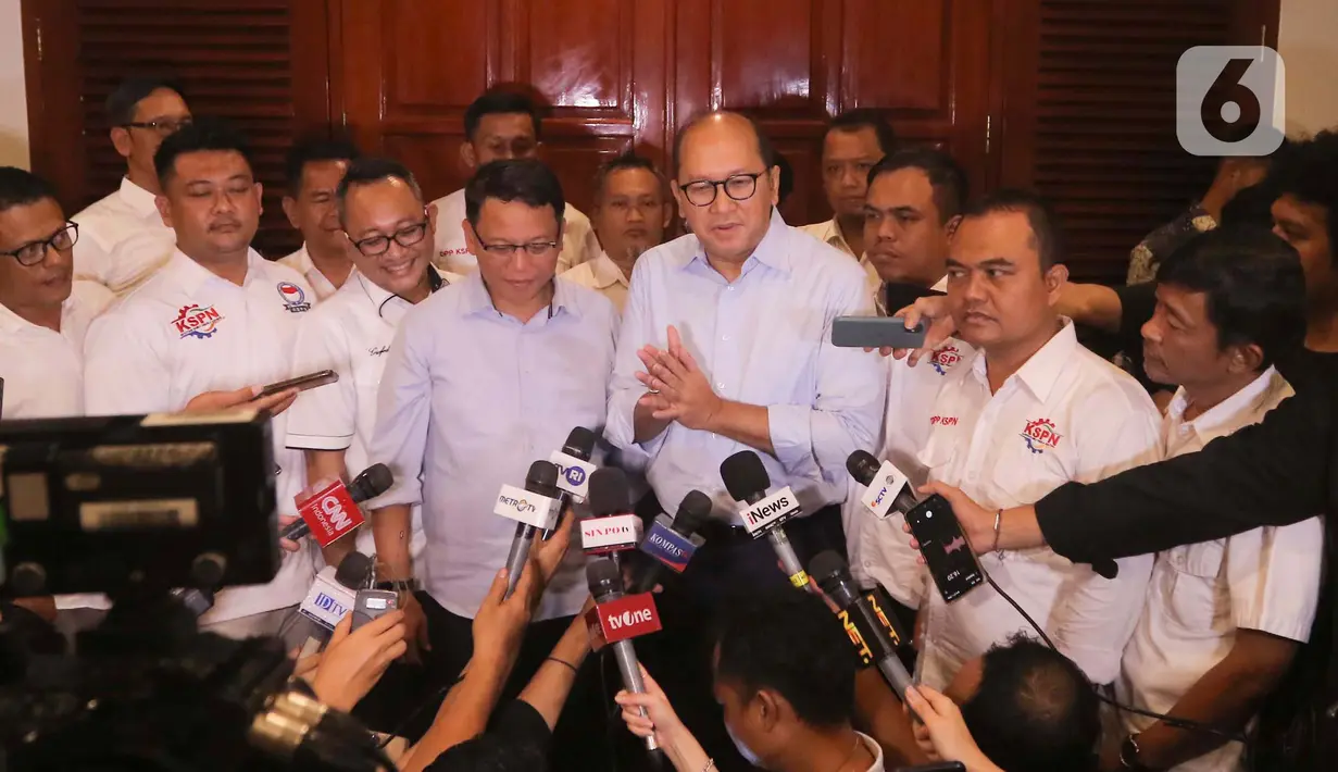 Dalam keterangannya, Presiden KSPN Ristadi mengaku memberi masukan terkait sejumlah permasalahan ketenagakerjaan. (Liputan6.com/Angga Yuniar)