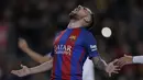 Ekspresi pemain FC Barcelona, Paco Alcacer usai mecetak gol ke gawang Hercules pada laga Copa del Rey di Camp Nou, Barcelona,  (21/12/2016).  (AP/Manu Fernandez)