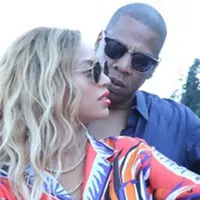 Beberapa bulan lalu Beyonce melahirkan anak kembarnya, buah cintanya bersama Jay Z. Rumi and Sir dipilih pasangan suami istri ini sebagai nama untuk anak kembar mereka, namun timbul pertanyaan besar di balik itu. (Instagram/beyonce)