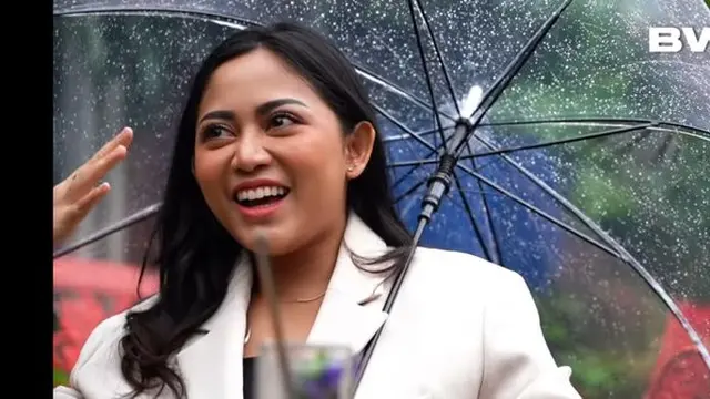 Rachel Vennya saat diwawancara Boy William