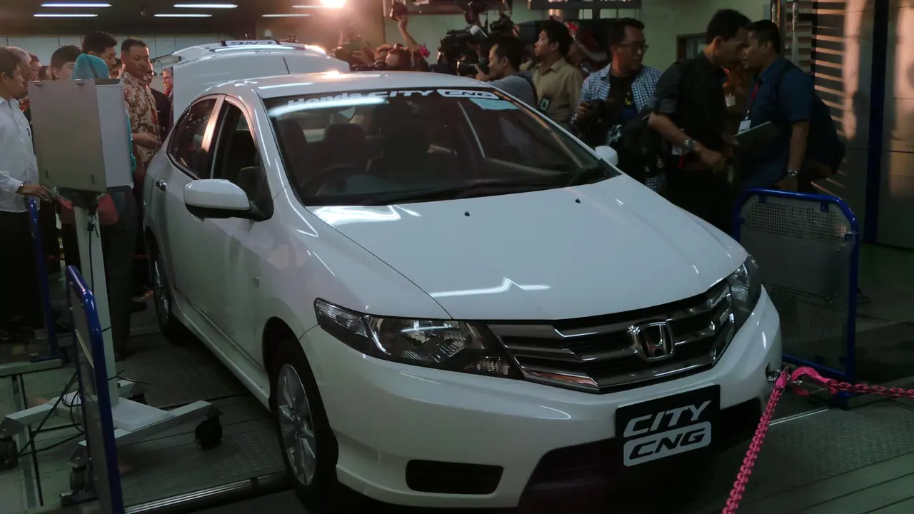 Honda Donasikan Honda City CNG ke BPPT 