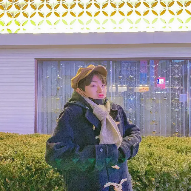 Yoon Ji Sung (Instagram/ _yoonj1sung_ - https://www.instagram.com/p/BsHxFNrAONu/)