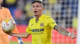 Yeremi Pino - Jebolan akademi Villarreal ini menunjukkan progres yang menjanjikan setelah dipercaya Unai Emery sebagai winger di sisi kanan. Sejauh ini pemain berusia 19 tahun itu telah mengoleksi 2 gol dan 3 assist dari 20 laga di semua ajang. (AFP/Jose Jordan)