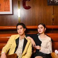 Intip gaya busana serasi Syifa Hadju dan El Rumi hadiri pembukaan Coach Restaurant di Singapura (@elelrumi)