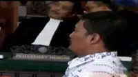 Usai pembacaan vonis oleh Ketua Majelis Hakim Pengadilan Negeri Sidoarjo, Muhammad Samhudi menyatakan pikir-pikir.