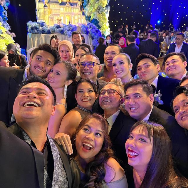 Acara resepsi pernikahan Chelsea Islan dan Rob Clinton Kardinal (Foto: Instagram ryanogilvy)