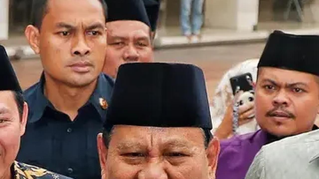 Doa Prabowo Subianto untuk Cak Nun di RSUP Dr Sardjito