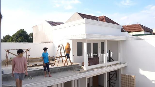 Hampir Selesai Dibangun, Ini 7 Potret Rumah Baru Rizky Nazar yang Bernuansa Putih