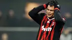 Kekecewaan defender AC Milan asal Brasil Thiago Silva di laga 16 besar Liga Champions melawan Manchester United di San Siro Stadium, 16 Februari 2010. Milan kalah 2-3. AFP PHOTO / Giuseppe Cacace 