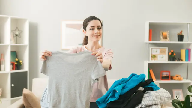 Biar Tetap Awet, Begini Cara Menjaga Koleksi Thrift Favoritmu