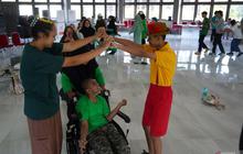 Tahukah Anda? Sentra Wijaya Makassar Fasilitasi Penyandang Cerebral Palsy, Nur Azizah Langsung Belajar Komputer!